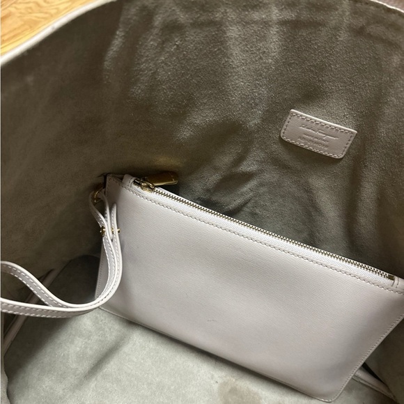 Authentic SALVATORE FERRAGAMO Gancini Medium Leather City Tote - Picture 8 of 9